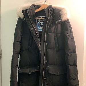 Moose Knuckles women’s parka